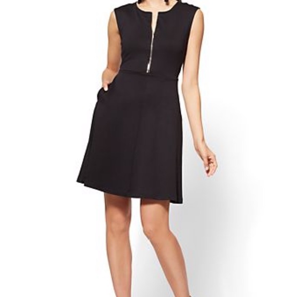 Dress - Picture 4 of 8